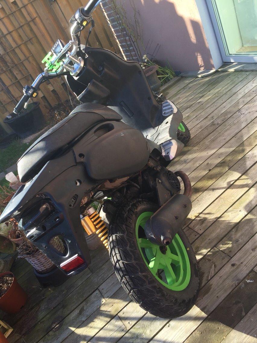 PGO Pmx naked billede 14