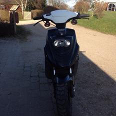 PGO Hot 50 kaseret efter påkørsel