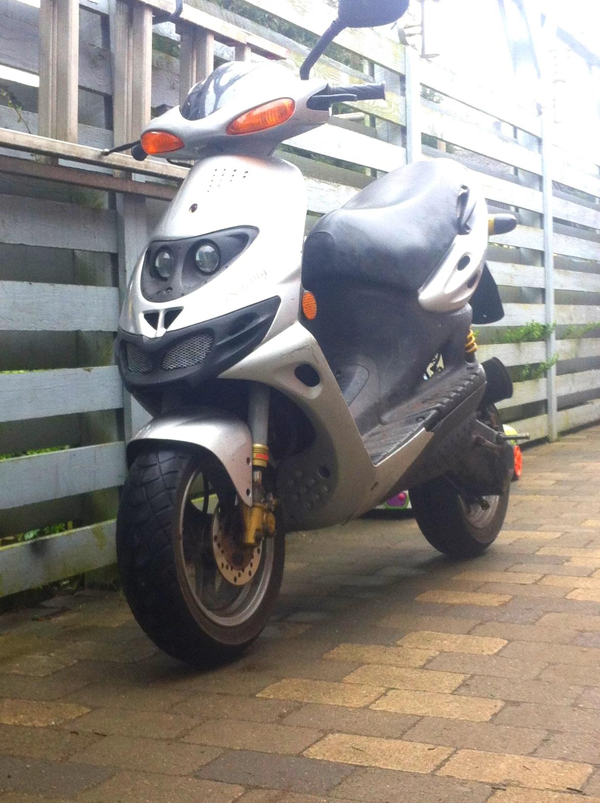 Suzuki katana 30 lc billede 2