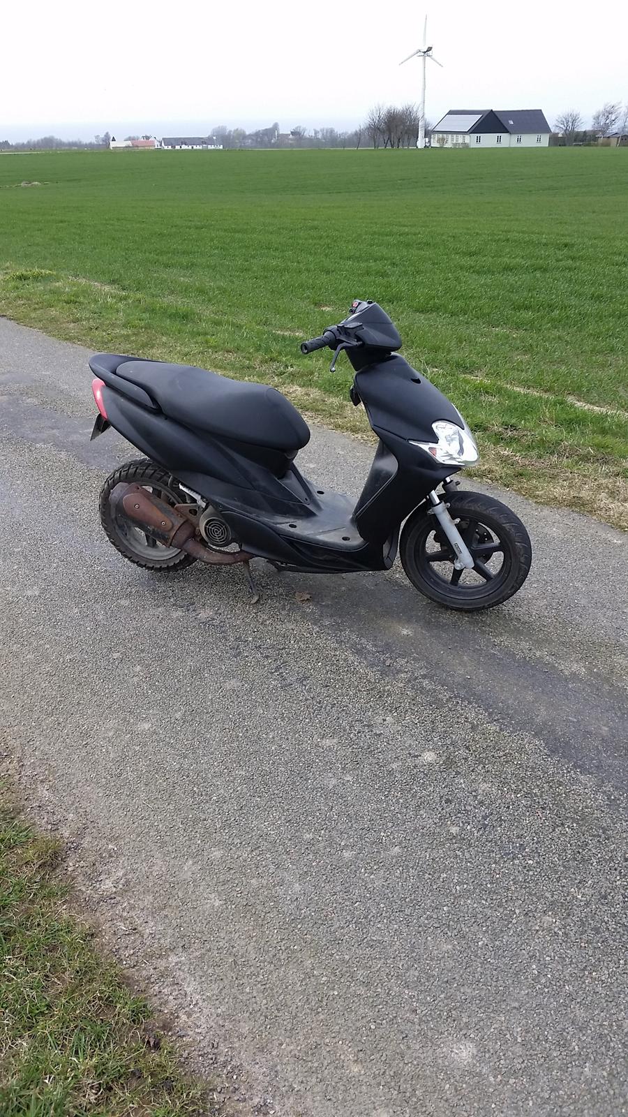 Yamaha jogr (solgt)  billede 9