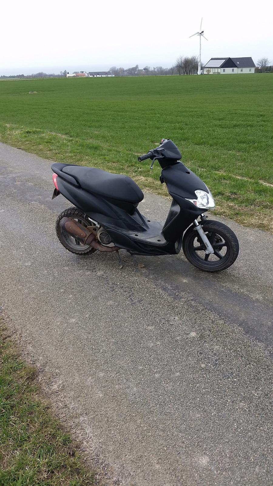 Yamaha jogr (solgt)  billede 10