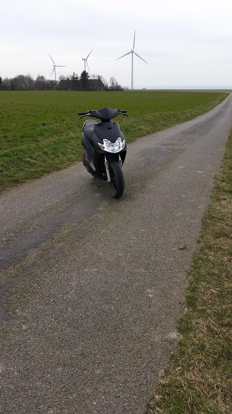 Yamaha jogr (solgt)  billede 13