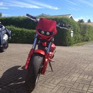 Suzuki Street Magic (The red diamond)