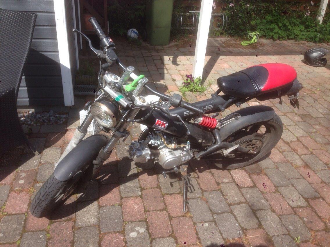 Sachs Madass billede 1