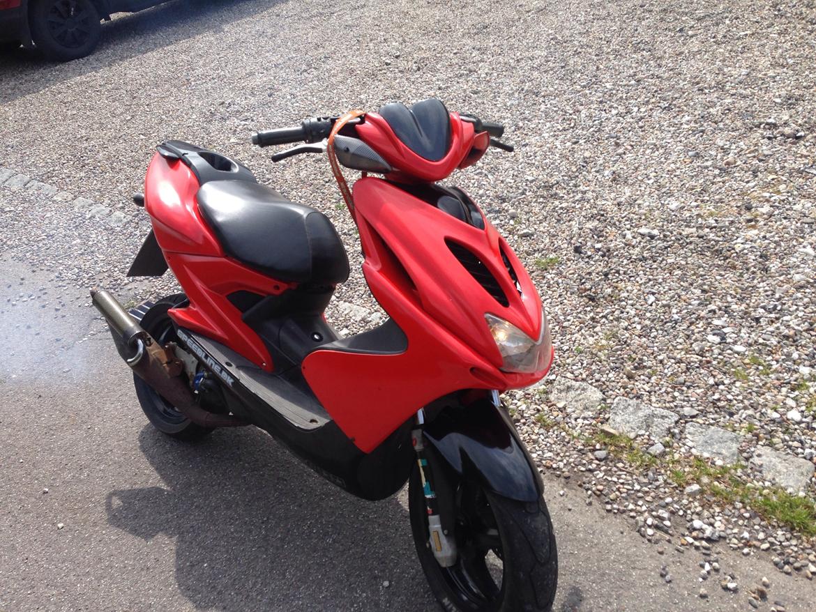 Yamaha Aerox LC - solgt - paint done billede 11