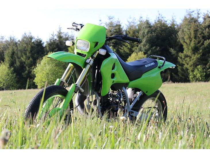 {{currentPhoto.altText}} billede {{currentPhoto.number}}