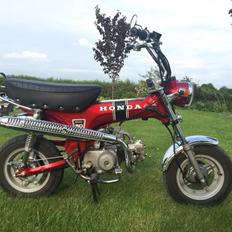 Honda DAX ST 50 - dansk