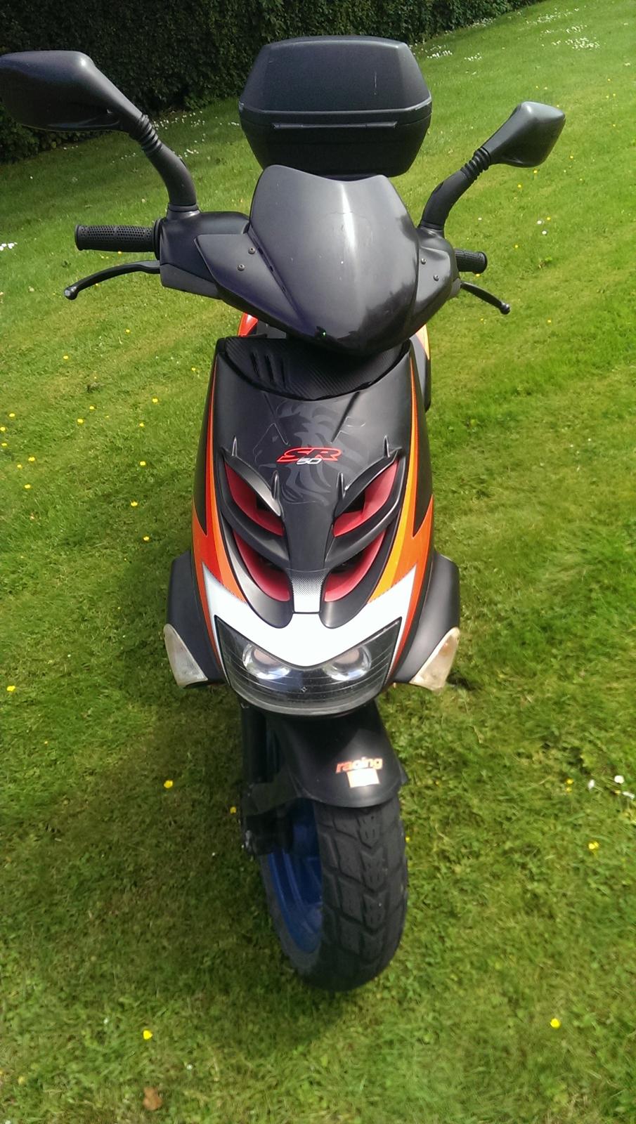 Aprilia SR50 Di-Tech billede 3