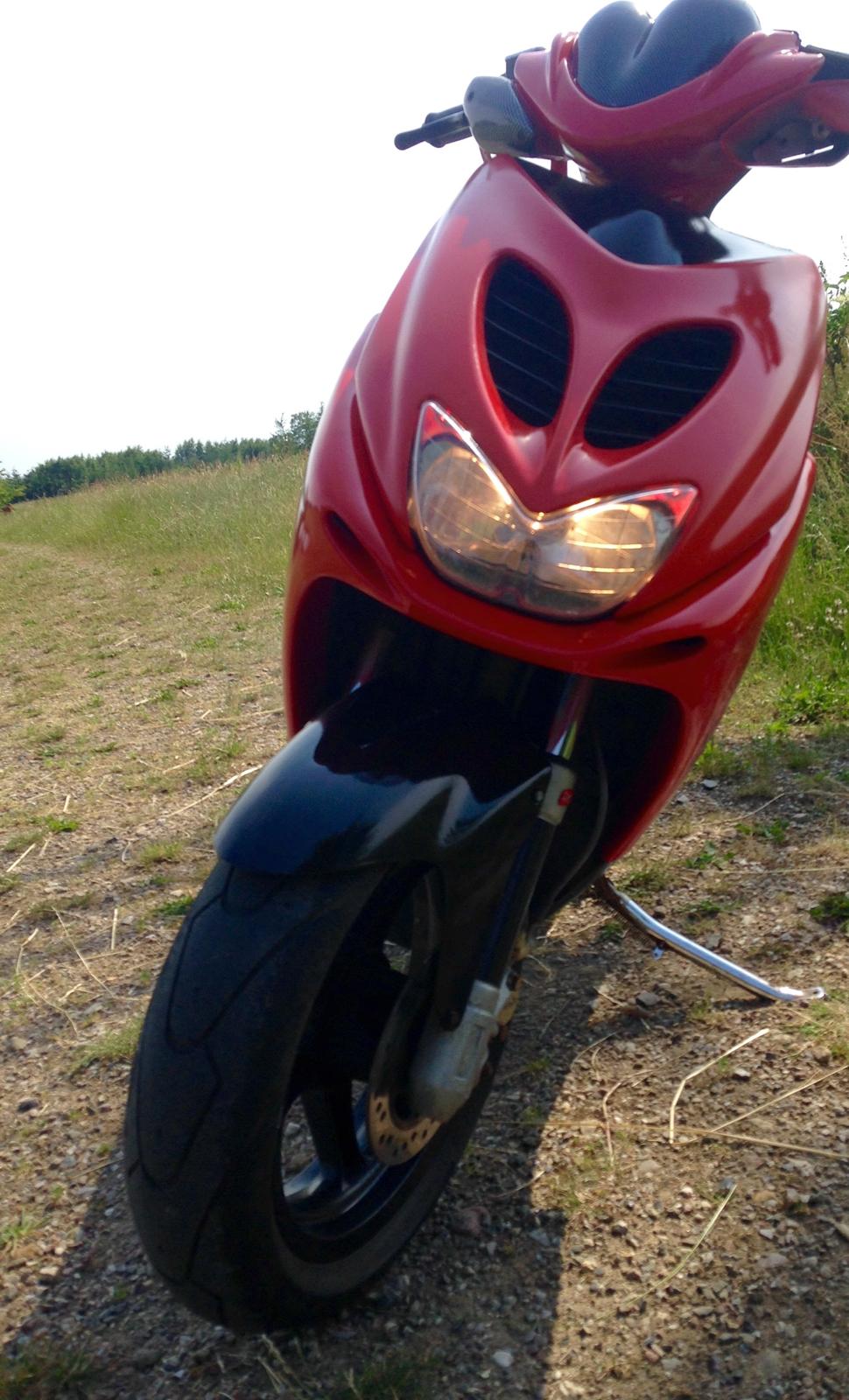 Yamaha Aerox LC - solgt - paint done! billede 1