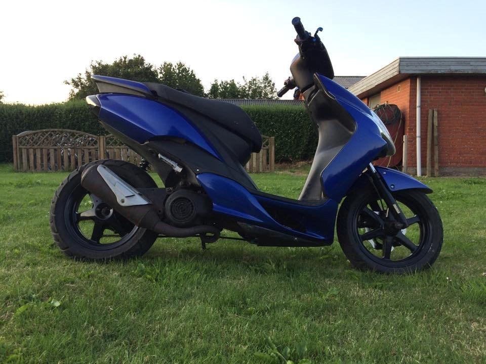 Yamaha jog r  billede 1