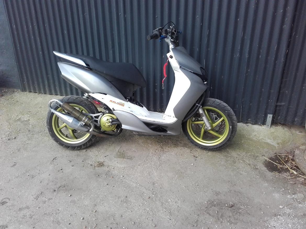 Yamaha jog r  billede 1