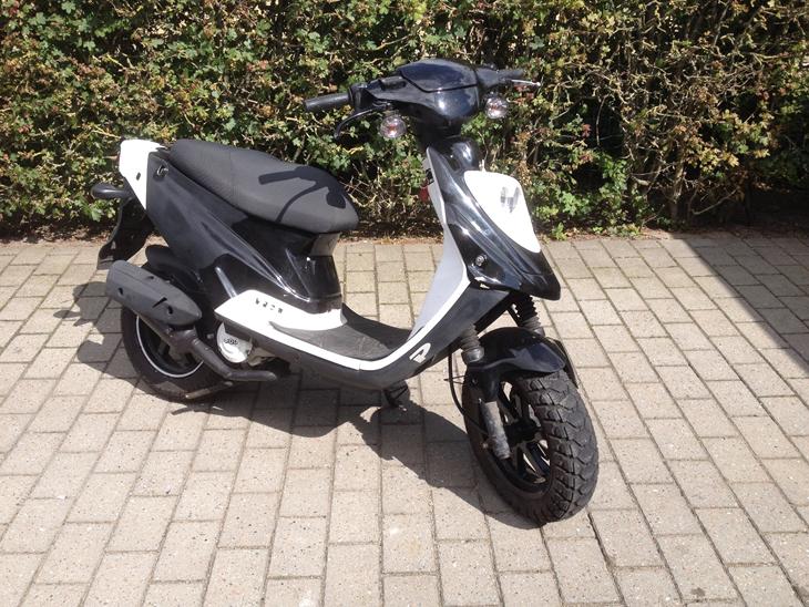 {{currentPhoto.altText}} billede {{currentPhoto.number}}