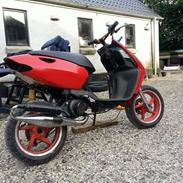 Aprilia Sonic med Yamaha jog r motor