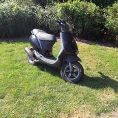 Piaggio new zip