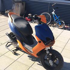 Yamaha Jogrox bb77 <solgt>