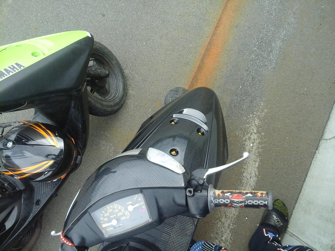 Yamaha Jog Carbon/Gold billede 7