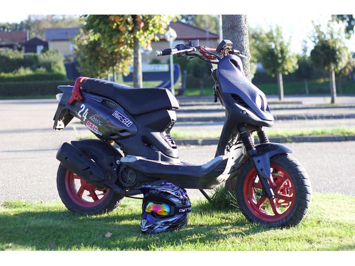 {{currentPhoto.altText}} billede {{currentPhoto.number}}