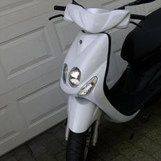 Yamaha Neos 4 ( SOLGT )