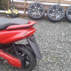 Yamaha  Yamaha jog r solgt 4750