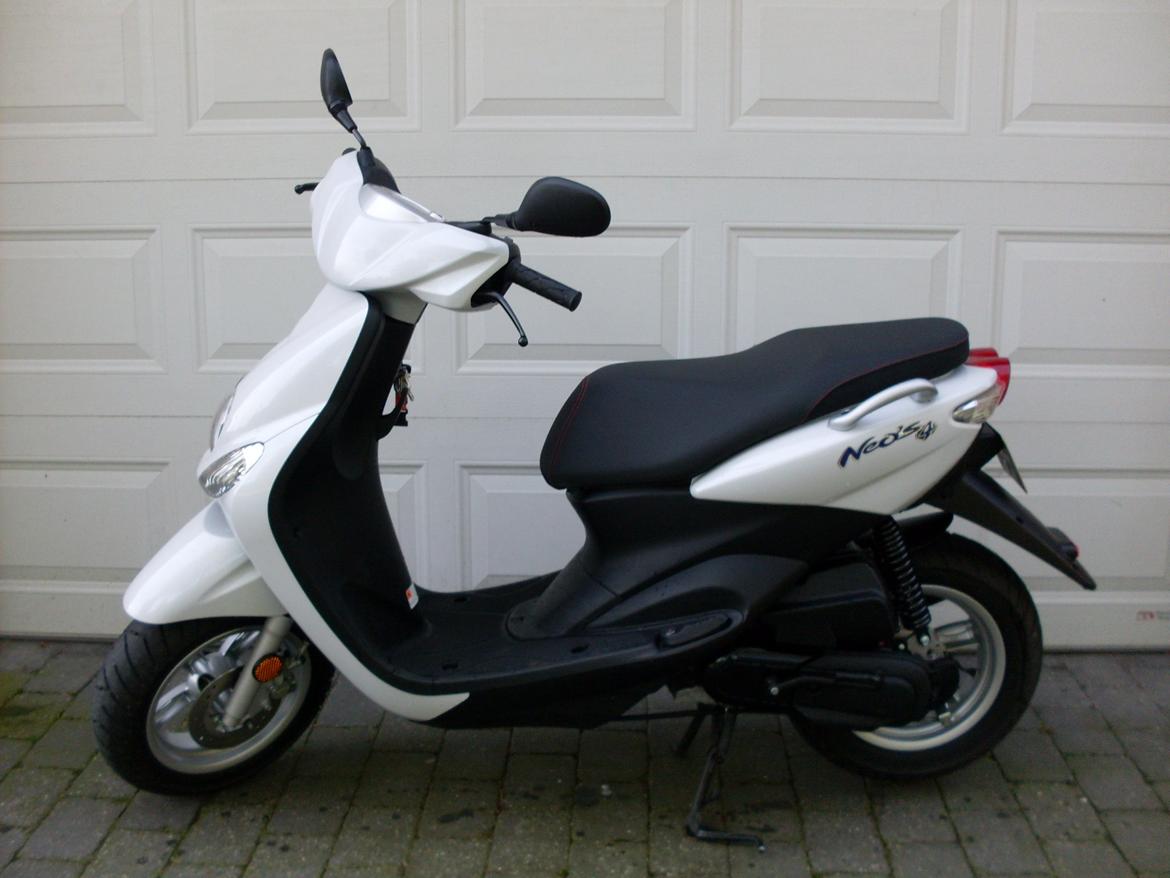 Yamaha Neos 4 ( SOLGT ) billede 1