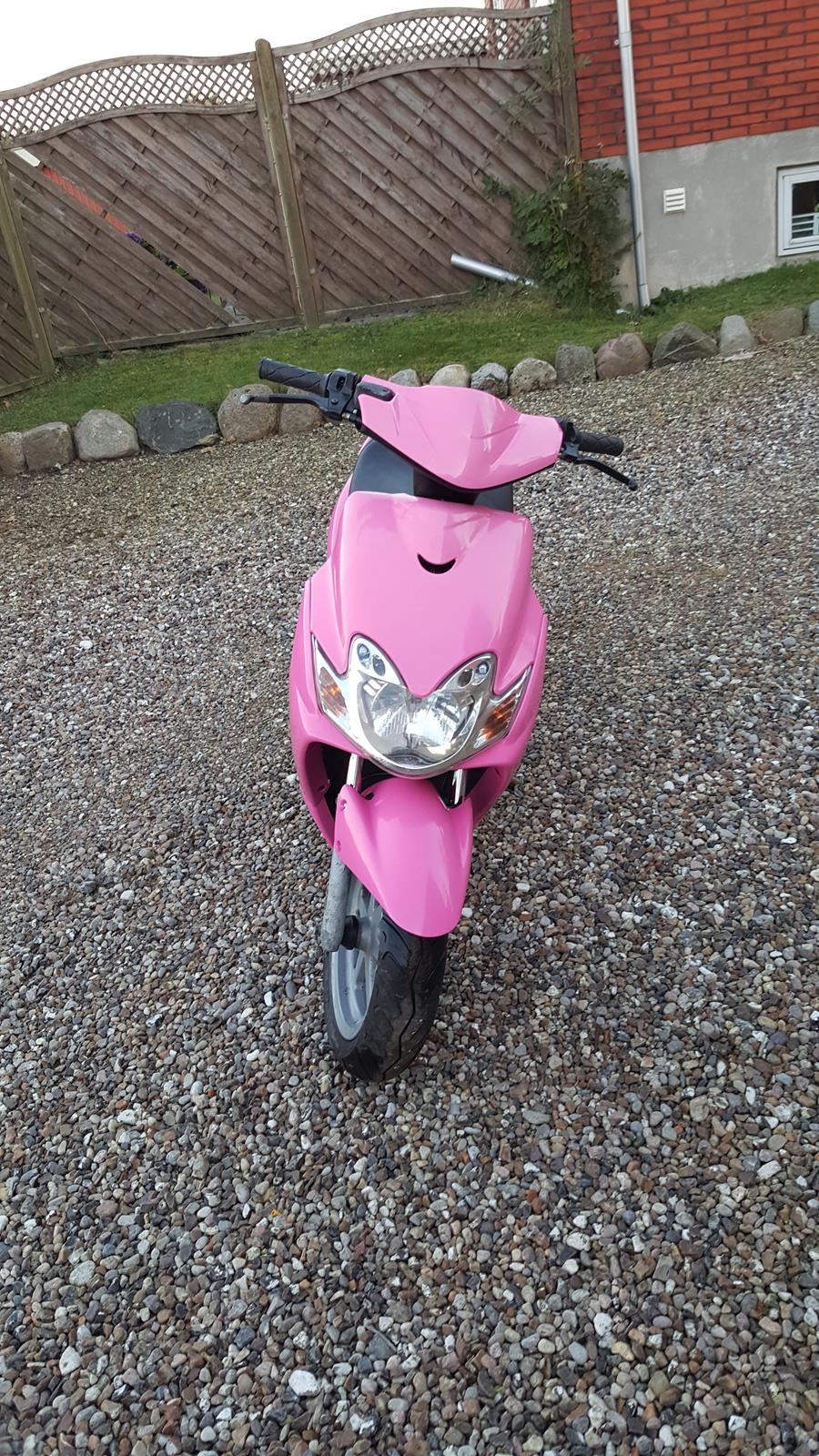 Yamaha Jog r (Pink Lady) billede 3