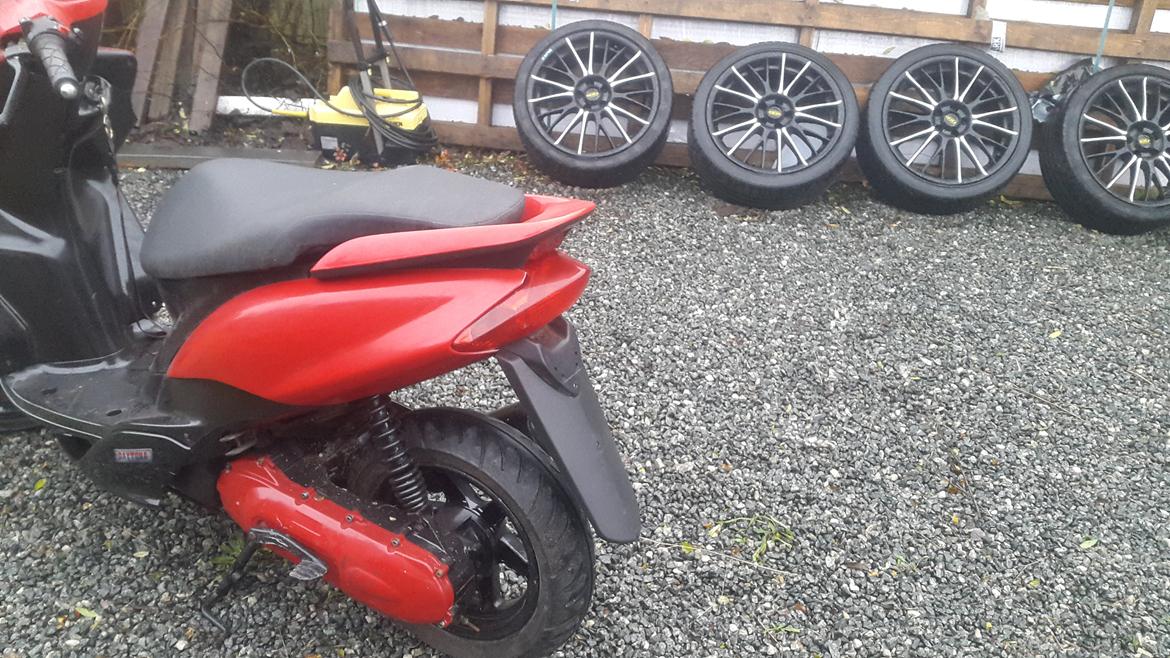 Yamaha  Yamaha jog r solgt 4750 billede 2