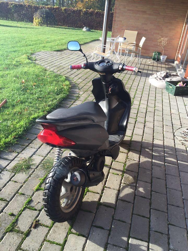 Yamaha ***JogR SOLGT*** billede 3