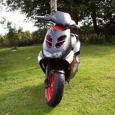 Aprilia SR50 DiTech Solgt