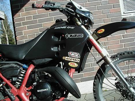 Suzuki Koenig'RMX LC "solgt" - Race streamers på siden. billede 8