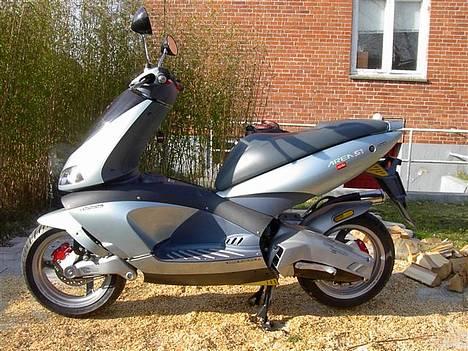 Aprilia Area 51 billede 4