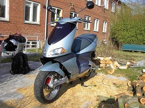Aprilia Area 51 billede 2