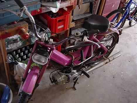 Puch Maxi K - Den lyserøde forfra. billede 2