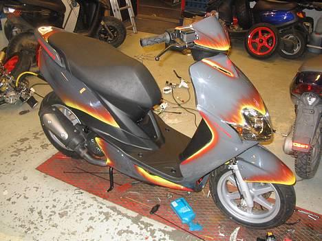 Yamaha Jog R (solgt) - Med lovlig motor. billede 1