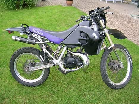 Suzuki RMX - SOLGT billede 2