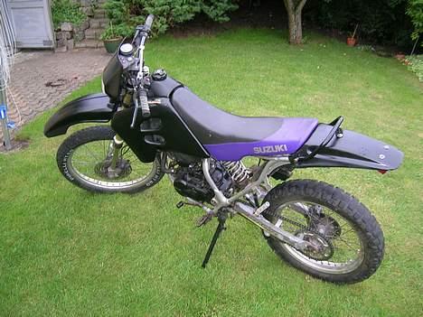 Suzuki RMX - SOLGT billede 4