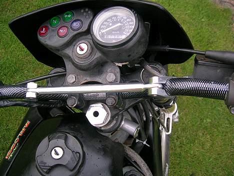 Suzuki RMX - SOLGT billede 6