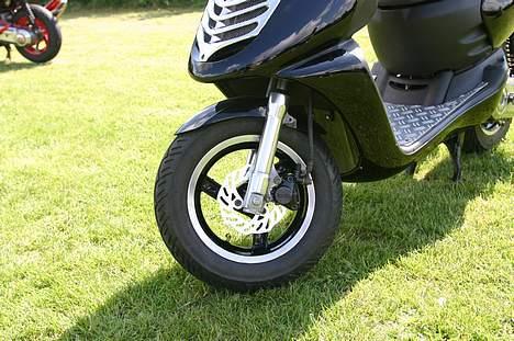 Aprilia sonic*BLACK BEAUTY* SOLGT - endelig blev forgafflen færdig... fee ikk....!! billede 5