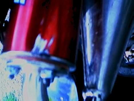 Piaggio zip Smadret (SOLGT) - de første ridser i titanen der er næsten hul ( efter ulykken) :´(  billede 18