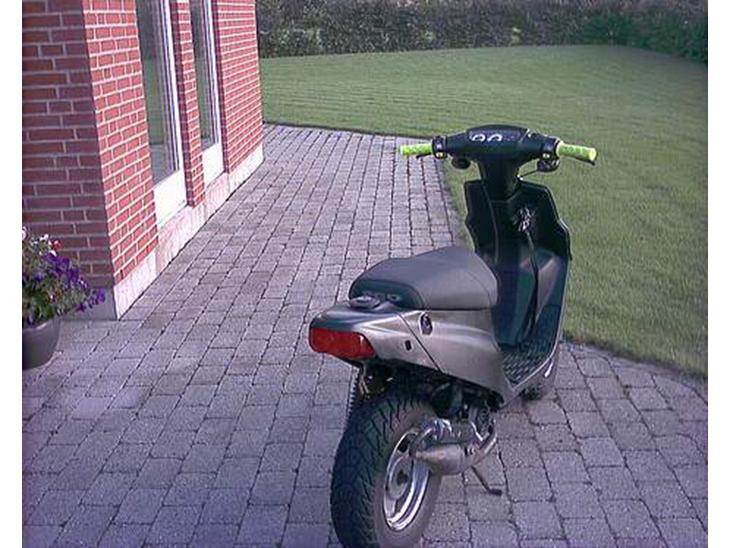 {{currentPhoto.altText}} billede {{currentPhoto.number}}