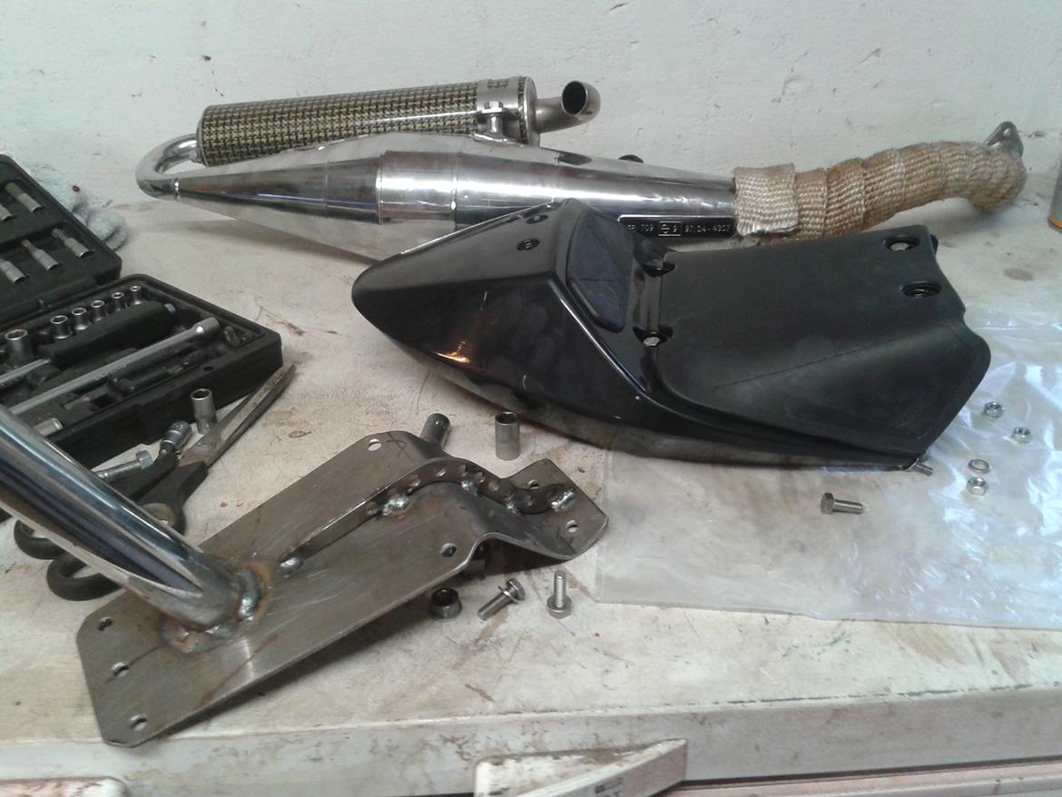 Puch 74cc Maxi / bws - inden udst. åbnes. og det sæde er for lierens skyld billede 16