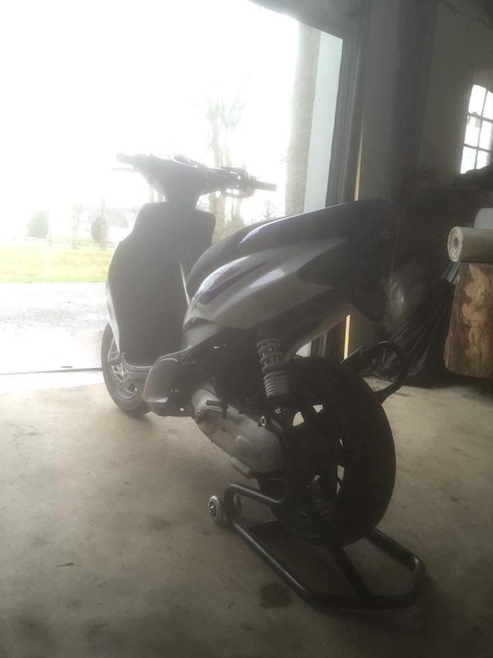 Yamaha jog rr billede 3