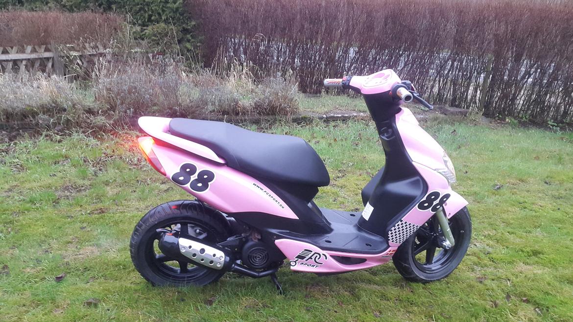 Yamaha jog r solgt for 7400 kr  billede 1