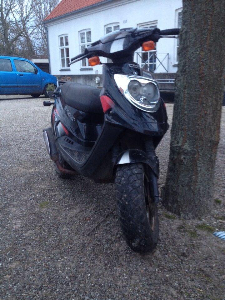 PGO Hot50 SOLGT billede 6