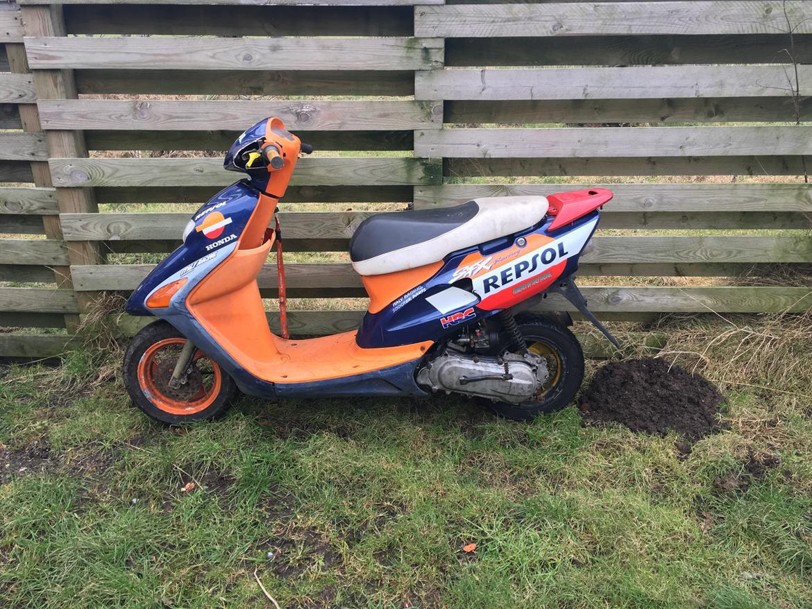 Honda SFX Repsol "Bort kommet på mystiskvis" billede 1