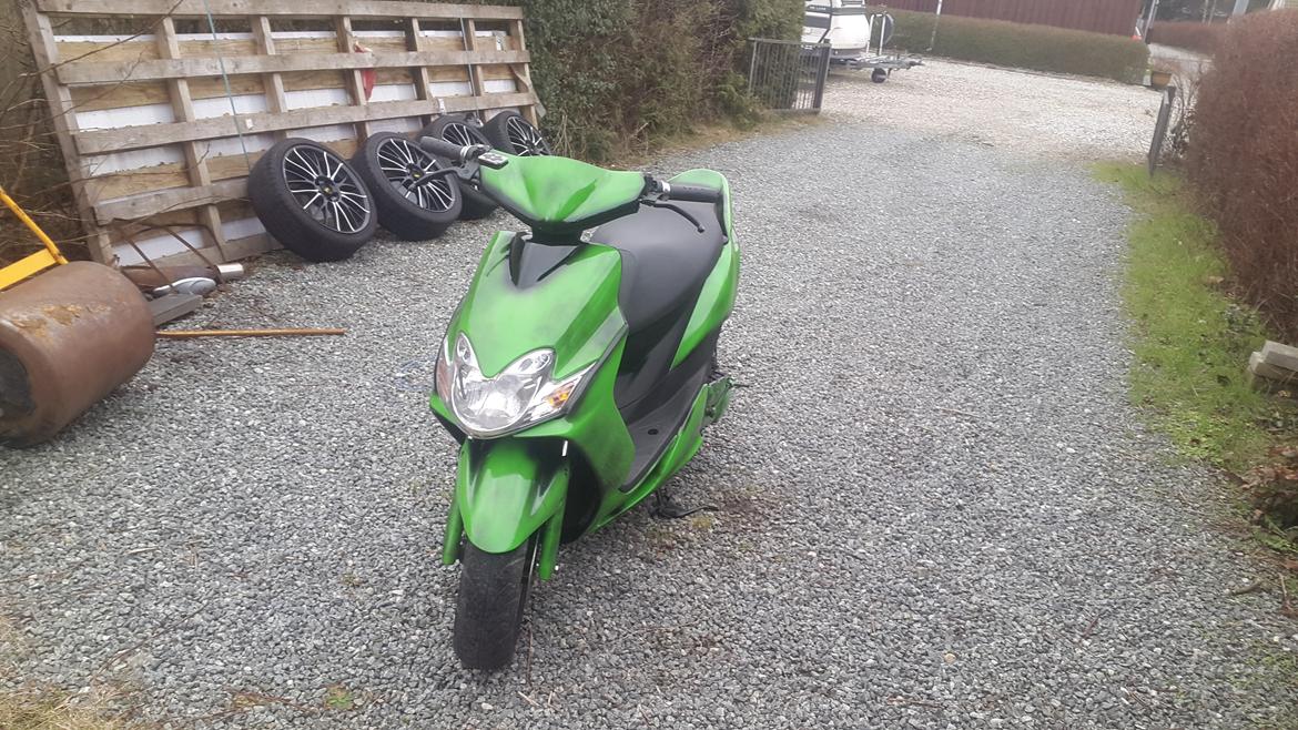 Yamaha  Yamaha jog r solgt 5200 kr. billede 2