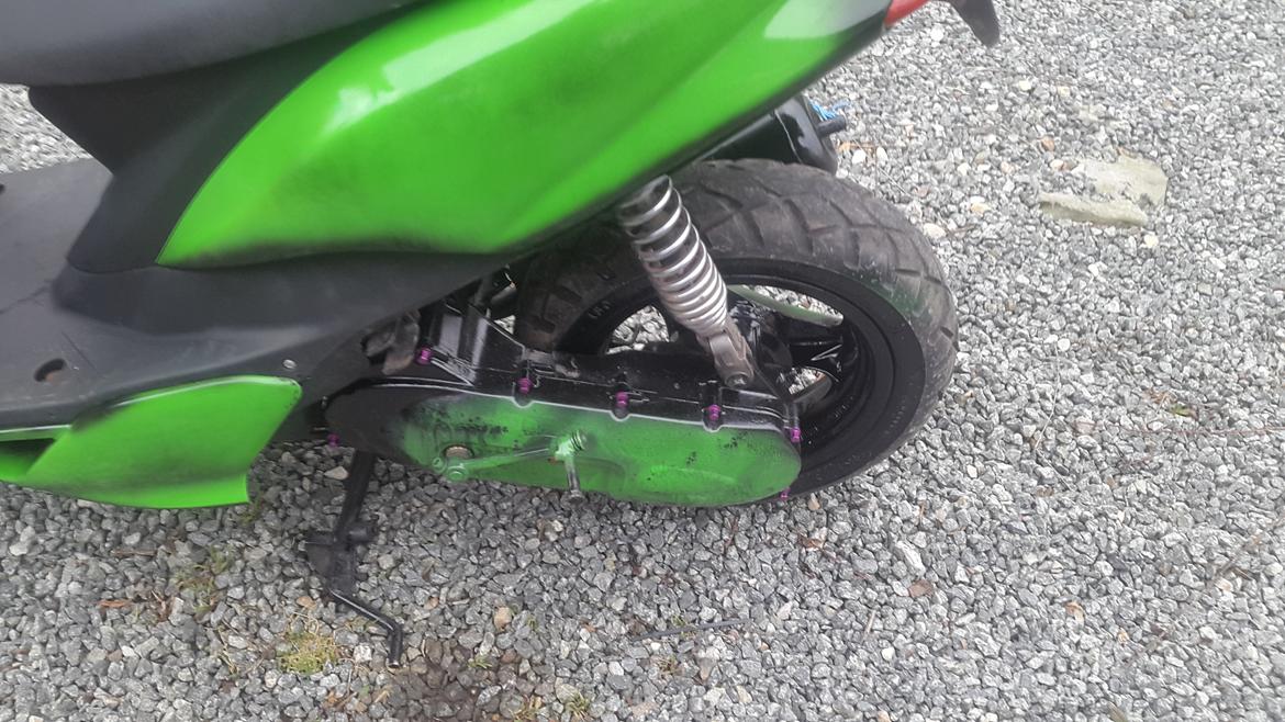 Yamaha  Yamaha jog r solgt 5200 kr. billede 4