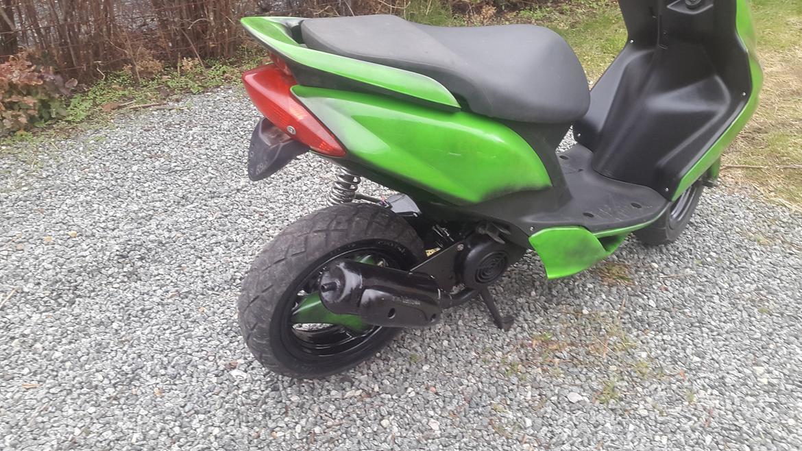 Yamaha  Yamaha jog r solgt 5200 kr. billede 5