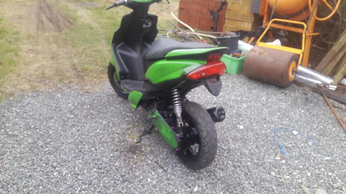 Yamaha  Yamaha jog r solgt 5200 kr. billede 11