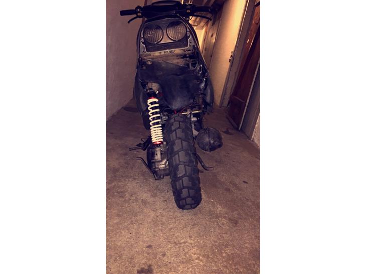 {{currentPhoto.altText}} billede {{currentPhoto.number}}