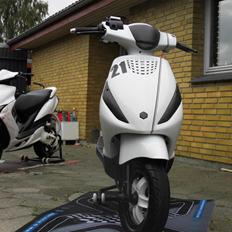 Piaggio New zip